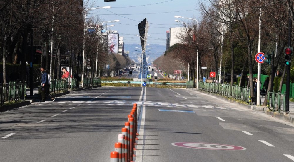 Bllokohen sot rruget deri ne oren 15:00, ja akset ku ndalohet qarkullimi